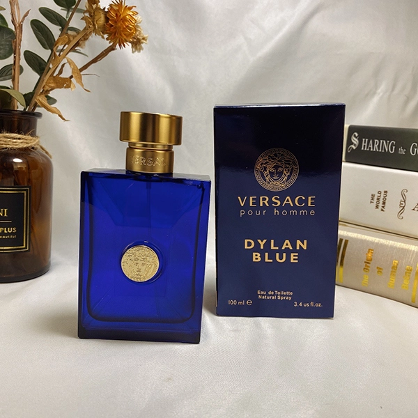 Versace Dylan Blue Eau De Toilette HO54030031