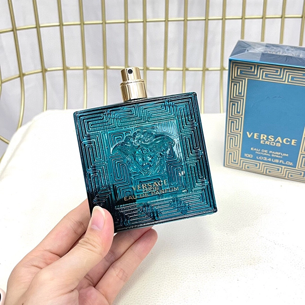 Versace EROS Eau De Parfum HO45030021