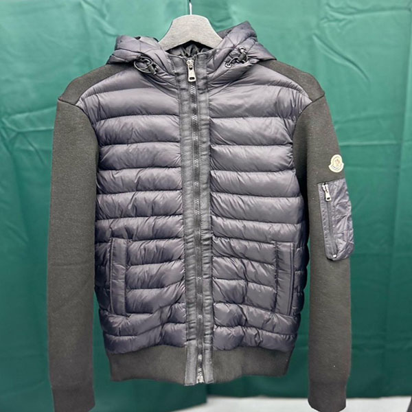 Moncler  Jacket  AC90037039