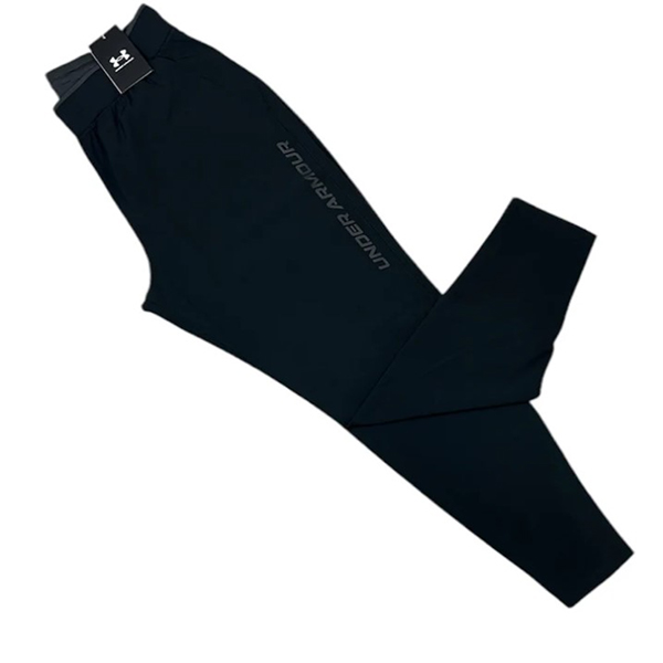 Under Armour tracksuit AA08042002
