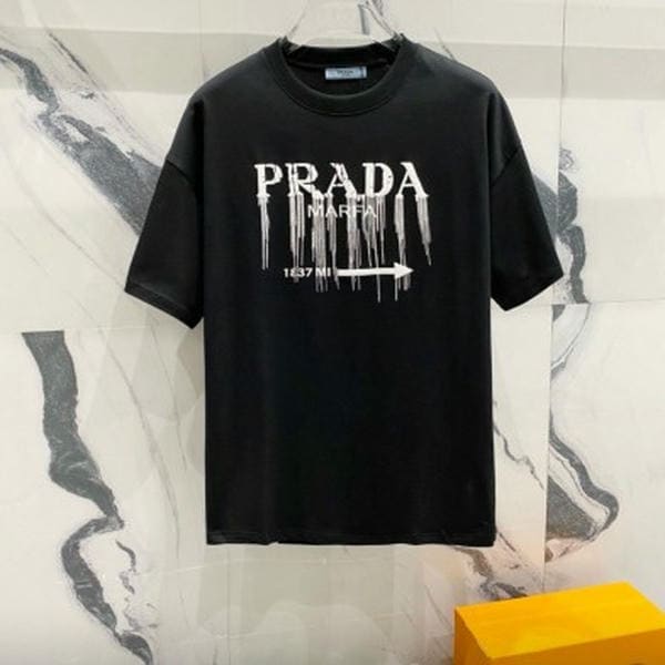 Prada T-shirts A088043026