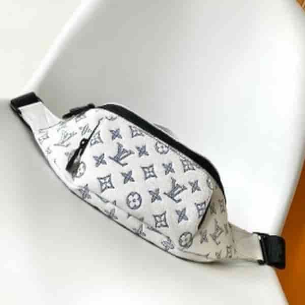 Louis Vuitton White Waist Bag BA80001059