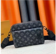 Louis Vuitton Vuitton Side Bags BA80001157