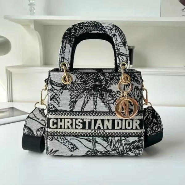 Dior Lady D-Lite Medium Shoulder Bag Tote BA10024022