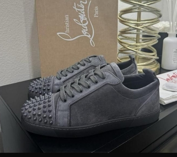 Christian Louboutin Louis Junior Spikes SmokyCB55630011