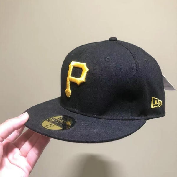 NEW ERA Black Gold Embroidered Hat DO35323019