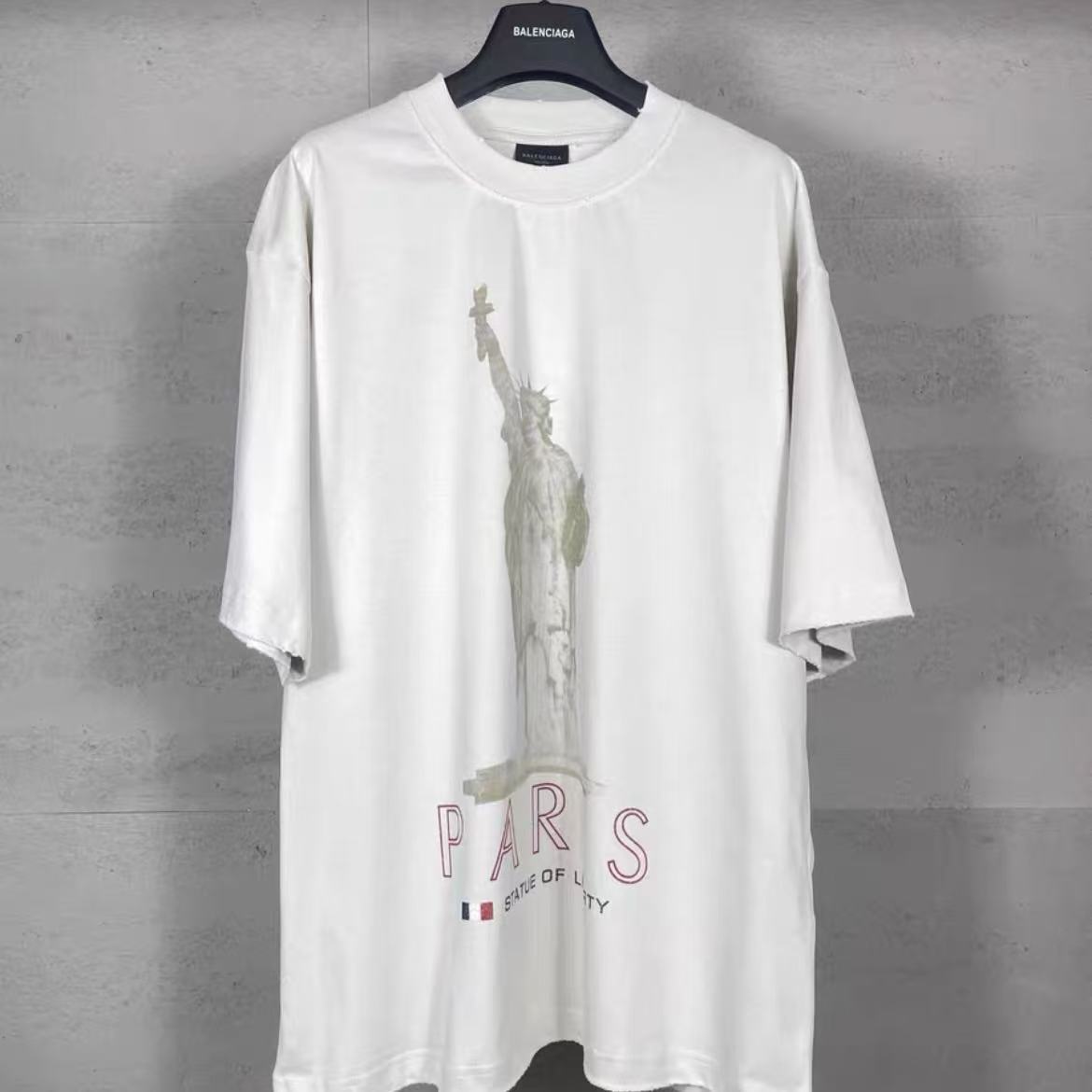 Balenciaga Printed Statue Of Liberty T-shirt AO95037101