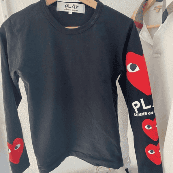 CDG PLAY Printed Logo Long Sleeved T-shirt AO95049048