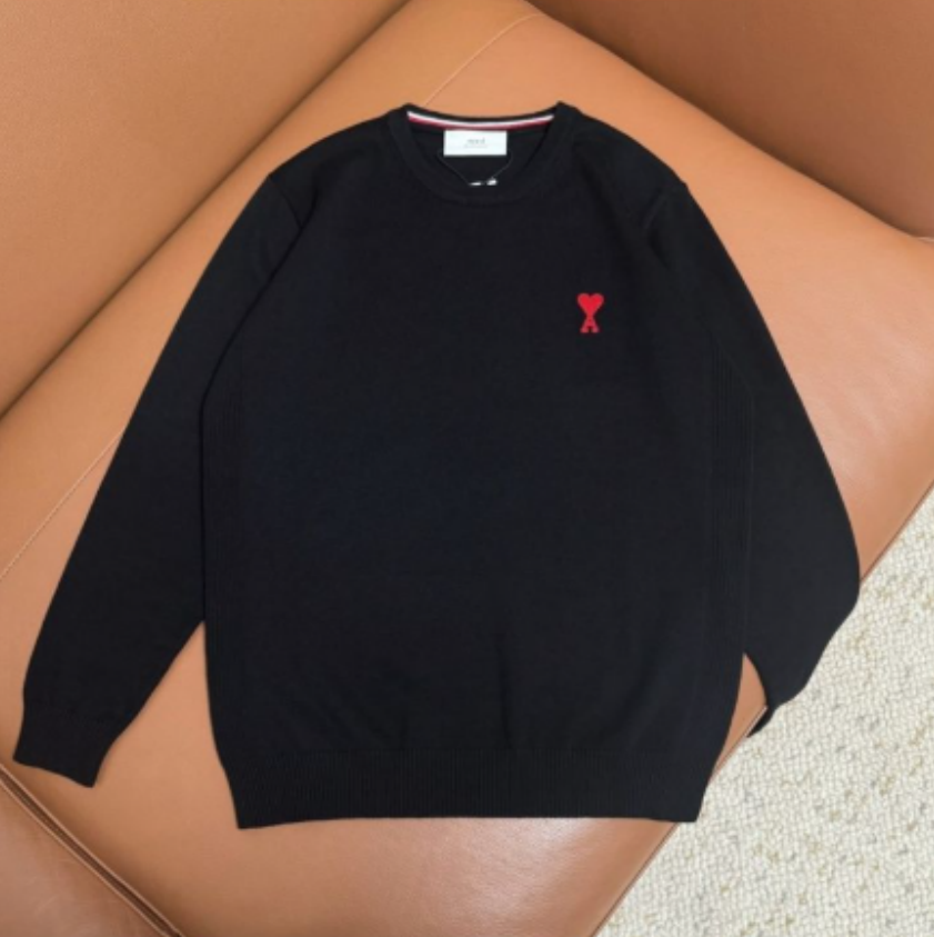 AMI Paris Simple Round Neck Hoodie AO85001018