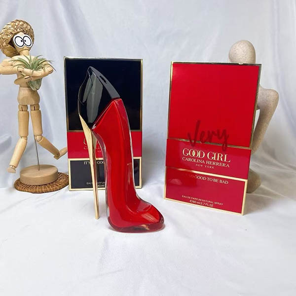 Carolina Herrera Very Good Girl Eau De Parfum  Perfume HO60110041