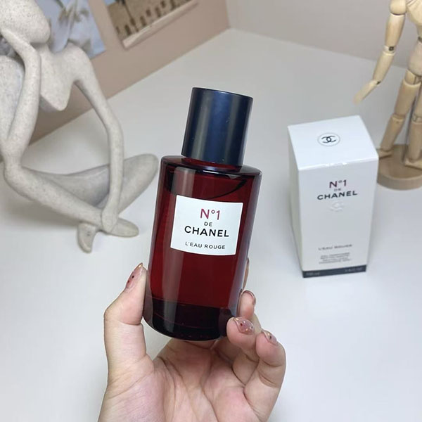 Chanel N°1 L'Eau Rouge HO43200341