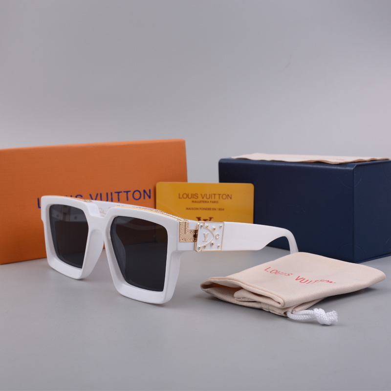 Louis Vuitton White Chunky Square Sunglasses DO50107002